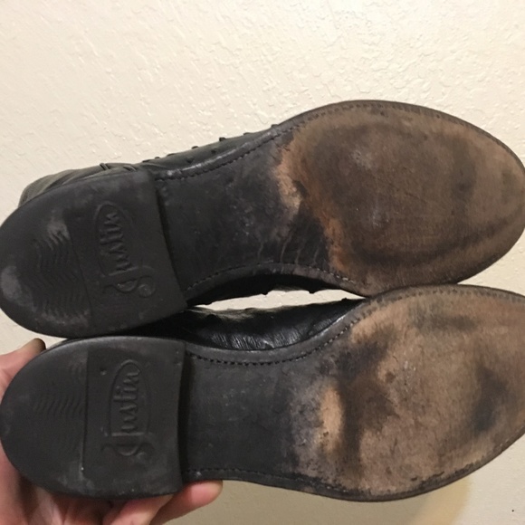 JUSTIN BLACK OSTRICH BOOTS 8.5 D main image 8